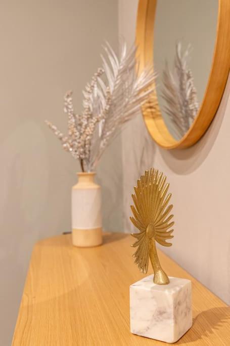 Smaragdi Luxury Jacuzzi Apartment Noho Premium Living アテネ エクステリア 写真