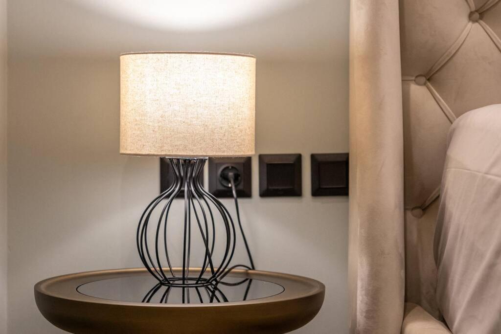 Smaragdi Luxury Jacuzzi Apartment Noho Premium Living アテネ エクステリア 写真