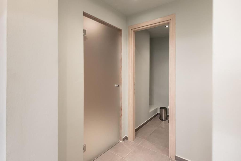 Smaragdi Luxury Jacuzzi Apartment Noho Premium Living アテネ エクステリア 写真