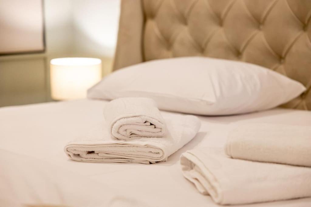 Smaragdi Luxury Jacuzzi Apartment Noho Premium Living アテネ エクステリア 写真