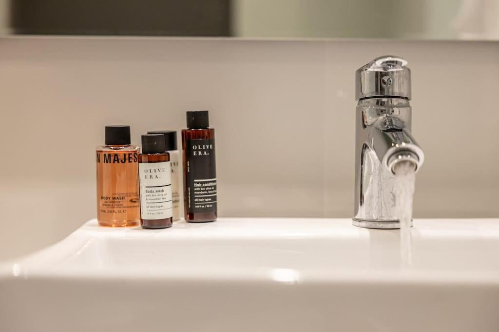 Smaragdi Luxury Jacuzzi Apartment Noho Premium Living アテネ エクステリア 写真