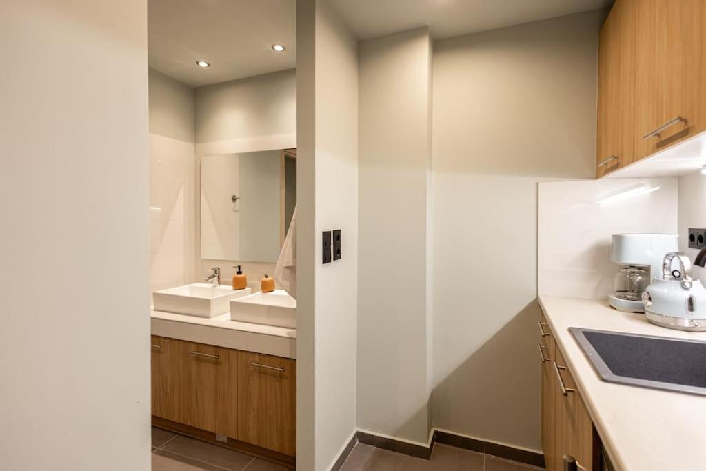 Smaragdi Luxury Jacuzzi Apartment Noho Premium Living アテネ エクステリア 写真