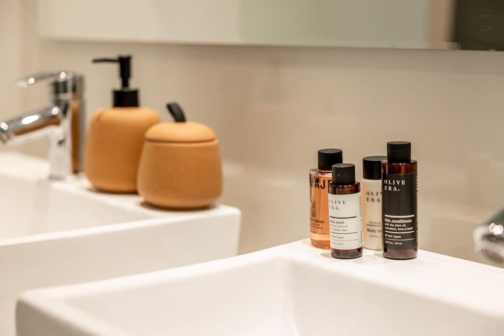 Smaragdi Luxury Jacuzzi Apartment Noho Premium Living アテネ エクステリア 写真
