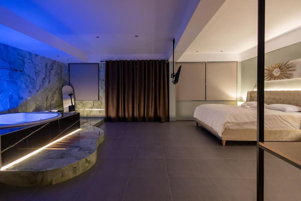 Smaragdi Luxury Jacuzzi Apartment Noho Premium Living アテネ エクステリア 写真
