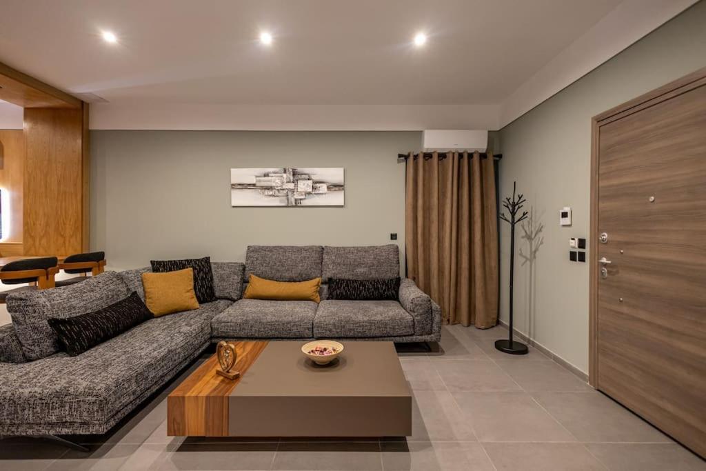 Smaragdi Luxury Jacuzzi Apartment Noho Premium Living アテネ エクステリア 写真