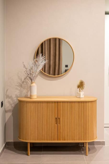 Smaragdi Luxury Jacuzzi Apartment Noho Premium Living アテネ エクステリア 写真